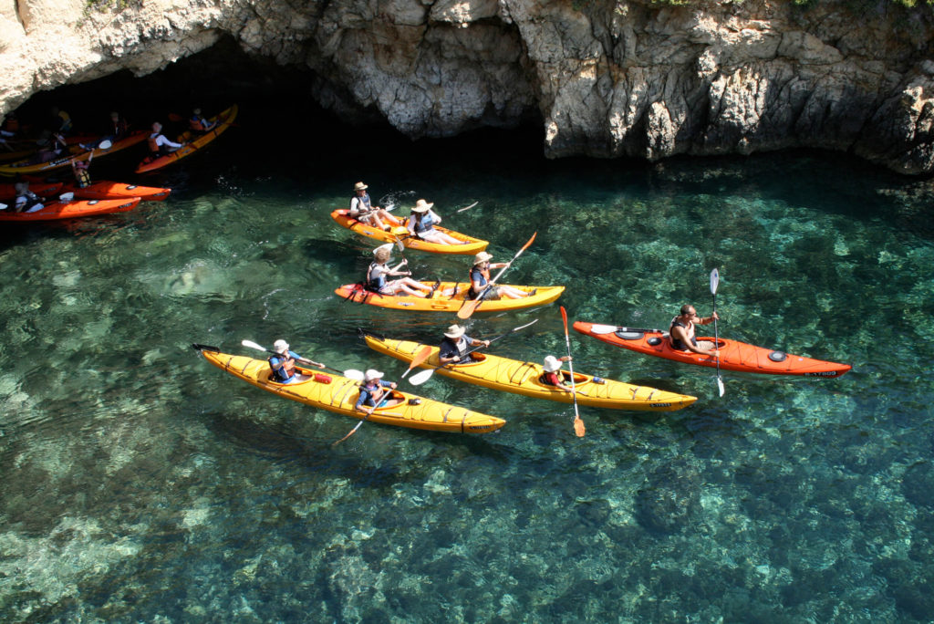 Five Clear Health Benefits of Kayaking